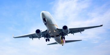 L’association Juristes pour le Respect du Droit International (JURDI) alerte sur de nouveaux survols de l’espace aérien français par l’avion de B. Netanyahou et adresse un signalement à la Cour pénale internationale.